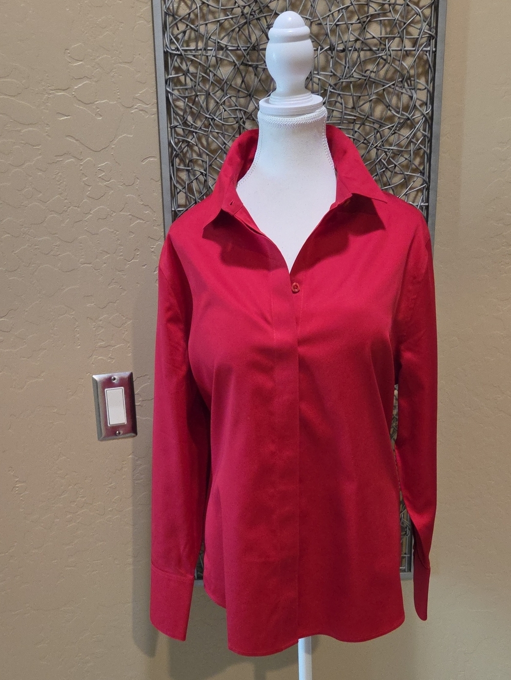 Chico's No-iron Sateen Women’s Classic Stiletto Red Button-Front Shirt